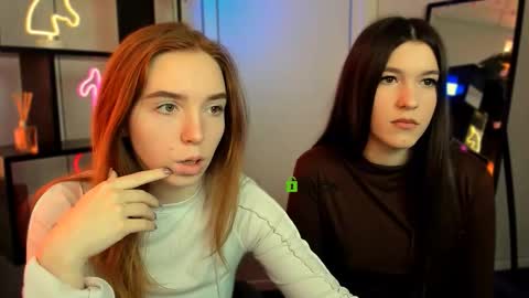 stella_flower online show from 15, 3, 2026