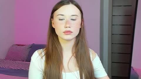 Snapshot of stella_sunny chatting on 5, 11, 2025 stella_sunny online show from 5, 11, 2025