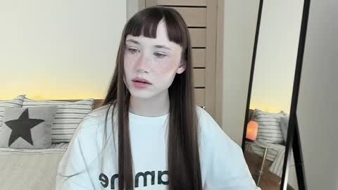 stella_sunny online show from 8, 4, 2026