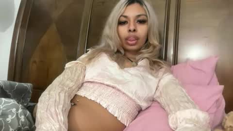 Snapshot of stellaangel chatting on 22, 10, 2025 stellaangel online show from 22, 10, 2025