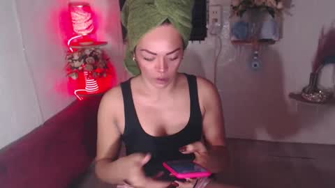 Snapshot of stellabronze chatting on 12, 3, 2025 stella online show from 12, 3, 2025