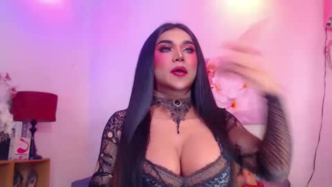 CALL ME STELLA online show from 17, 5, 2026