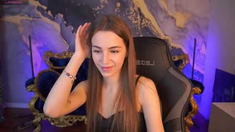 stellahoneywell online show from 28, 10, 2025