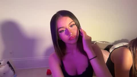 stellapearl online show from 18, 9, 2025