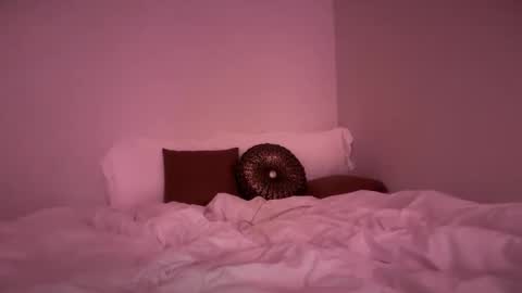 stellapearl online show from 25, 9, 2025