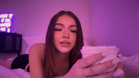 stellapearl online show from 27, 9, 2025