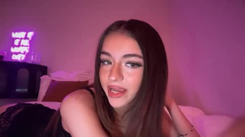 stellapearl online show from 28, 9, 2025