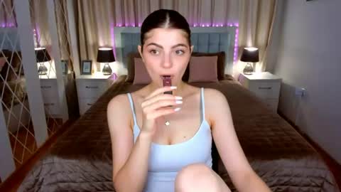 Snapshot of stellarainbow chatting on 25, 6, 2026 StellaRainbow online show from 25, 6, 2026