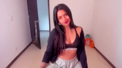 sara  instagram sariishalove online show from 3, 12, 2025