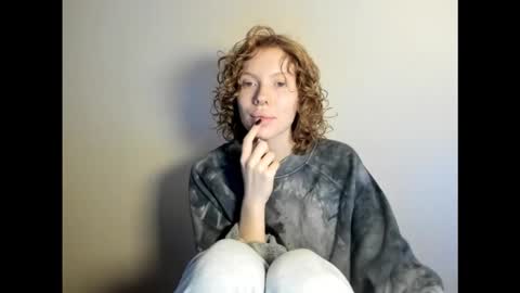 S T E L L A online show from 28, 11, 2025