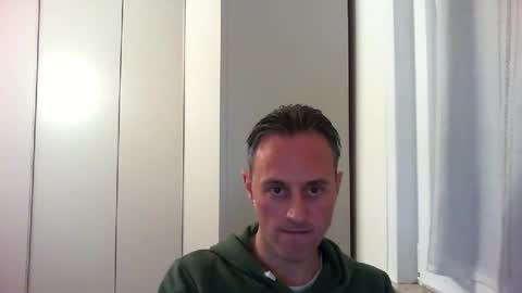 Snapshot of sten015 chatting on 9, 12, 2024 sten015 online show from 9, 12, 2024