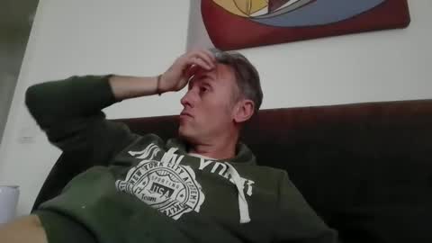 Snapshot of sten015 chatting on 4, 11, 2025 sten015 online show from 4, 11, 2025