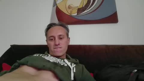 Snapshot of sten015 chatting on 2, 12, 2025 sten015 online show from 2, 12, 2025