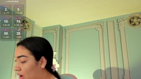         online show from 28, 1, 2025