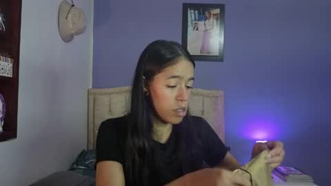 Snapshot of stephania_t chatting on 17, 4, 2026 Stephania online show from 17, 4, 2026