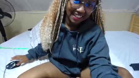 Snapshot of stephaniafa chatting on 10, 3, 2025 perfectly imperfect girl online show from 10, 3, 2025