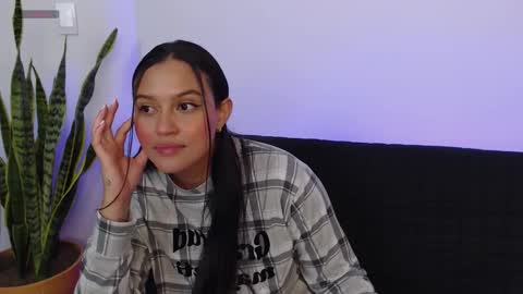 Snapshot of stephanie_ross_ chatting on 27, 11, 2025 Stephanie online show from 27, 11, 2025