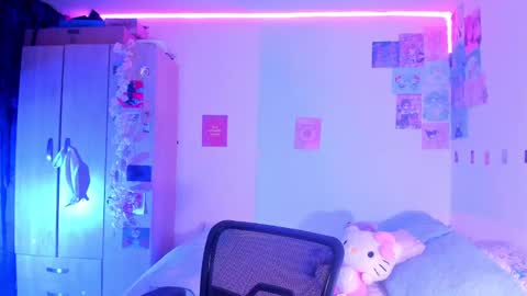 Stephanie  online show from 18, 2, 2025