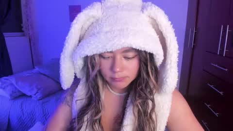 Stephanie  online show from 29, 10, 2025