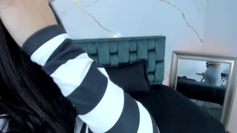 Stefanny online show from 23, 11, 2025