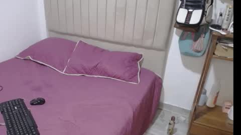 Snapshot of stepmom_slut_50_ chatting on 10, 9, 2025 Angie mature online show from 10, 9, 2025