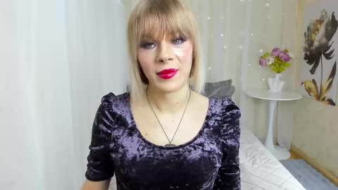 Snapshot of stesnyashkaalice chatting on 4, 11, 2025 Alice online show from 4, 11, 2025