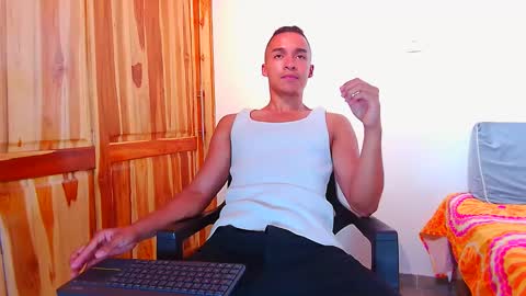 Snapshot of steven_modelo69 chatting on 15, 12, 2024 steven_modelo69 online show from 15, 12, 2024