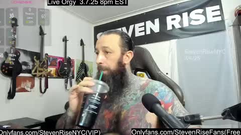 Snapshot of stevenrisenyc chatting on 5, 3, 2025 StevenRiseNYC online show from 5, 3, 2025