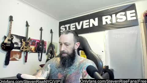 Snapshot of stevenrisenyc chatting on 25, 9, 2025 StevenRiseNYC online show from 25, 9, 2025