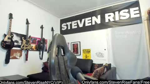 Snapshot of stevenrisenyc chatting on 1, 10, 2025 StevenRiseNYC online show from 1, 10, 2025