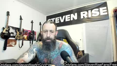 Snapshot of stevenrisenyc chatting on 9, 10, 2025 StevenRiseNYC online show from 9, 10, 2025