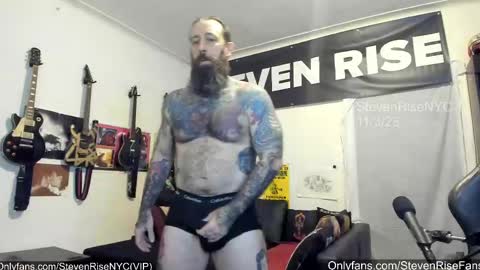 Snapshot of stevenrisenyc chatting on 4, 11, 2025 StevenRiseNYC online show from 4, 11, 2025