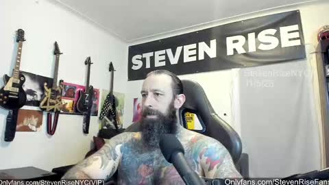 Snapshot of stevenrisenyc chatting on 6, 11, 2025 StevenRiseNYC online show from 6, 11, 2025