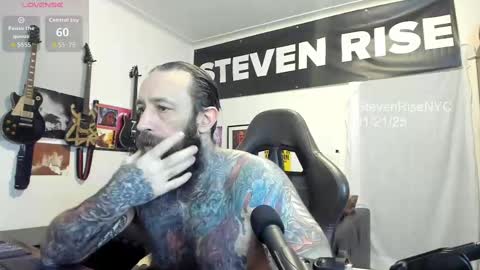 Snapshot of stevenrisenyc chatting on 22, 11, 2025 StevenRiseNYC online show from 22, 11, 2025