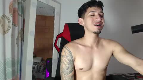 Snapshot of stevensex501 chatting on 19, 7, 2026 steven online show from 19, 7, 2026
