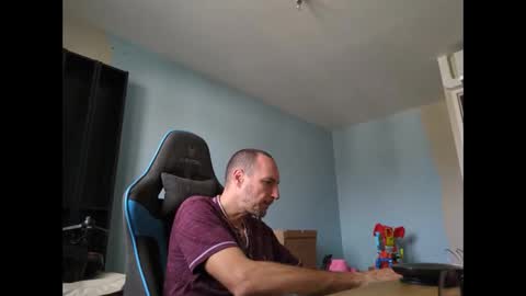 Snapshot of stickolive1 chatting on 16, 9, 2025 stickolive1 online show from 16, 9, 2025