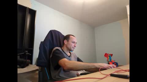 Snapshot of stickolive1 chatting on 1, 10, 2025 stickolive1 online show from 1, 10, 2025