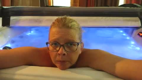 Snapshot of stickywethoney chatting on 15, 5, 2026 Stickywethoney online show from 15, 5, 2026