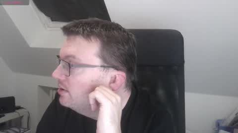 Oliver online show from 7, 11, 2025