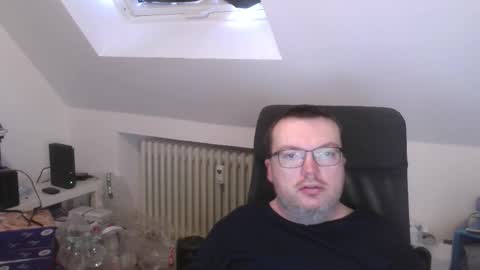 Oliver online show from 8, 3, 2026