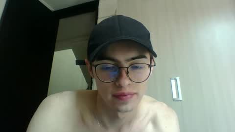 Snapshot of stiv_grant chatting on 8, 9, 2025 stiv_grant online show from 8, 9, 2025