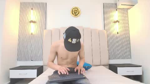 stiven_cooper2 online show from 13, 6, 2026