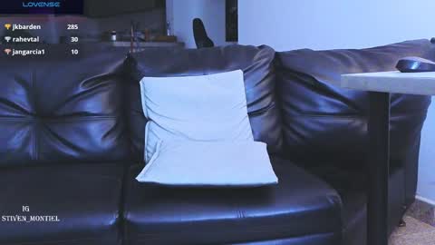 Snapshot of stiven_montiel chatting on 7, 2, 2025 Stiven Montiel online show from 7, 2, 2025