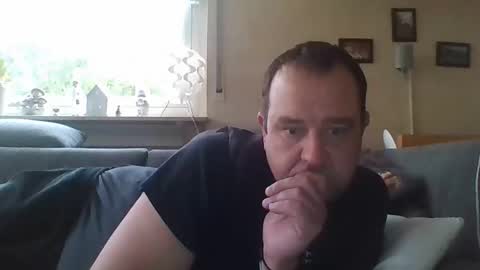 stoned1983 online show from 4, 12, 2025