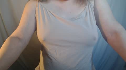 Snapshot of stonenipple chatting on 25, 4, 2026 stonenipple online show from 25, 4, 2026