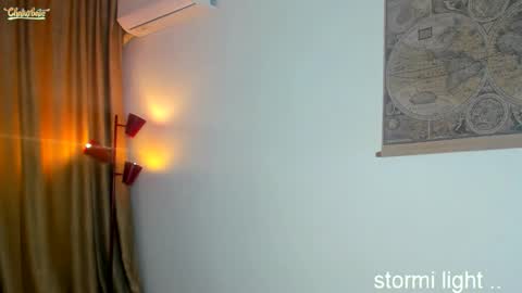 Snapshot of stormi_light chatting on 24, 10, 2025 Stormi online show from 24, 10, 2025