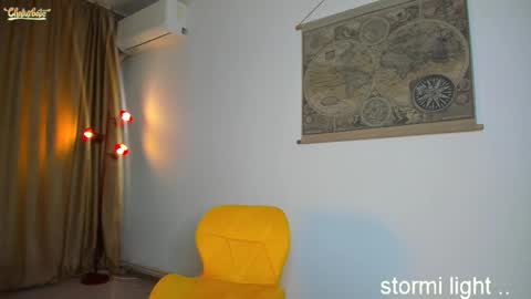 Snapshot of stormi_light chatting on 21, 11, 2025 Stormi online show from 21, 11, 2025