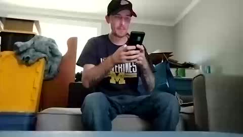 Snapshot of str33twyz3 chatting on 11, 10, 2025 Streetwyze online show from 11, 10, 2025