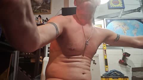 Str8 online show from 24, 9, 2025