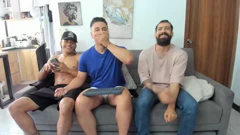 straight__friends online show from 2, 6, 2026